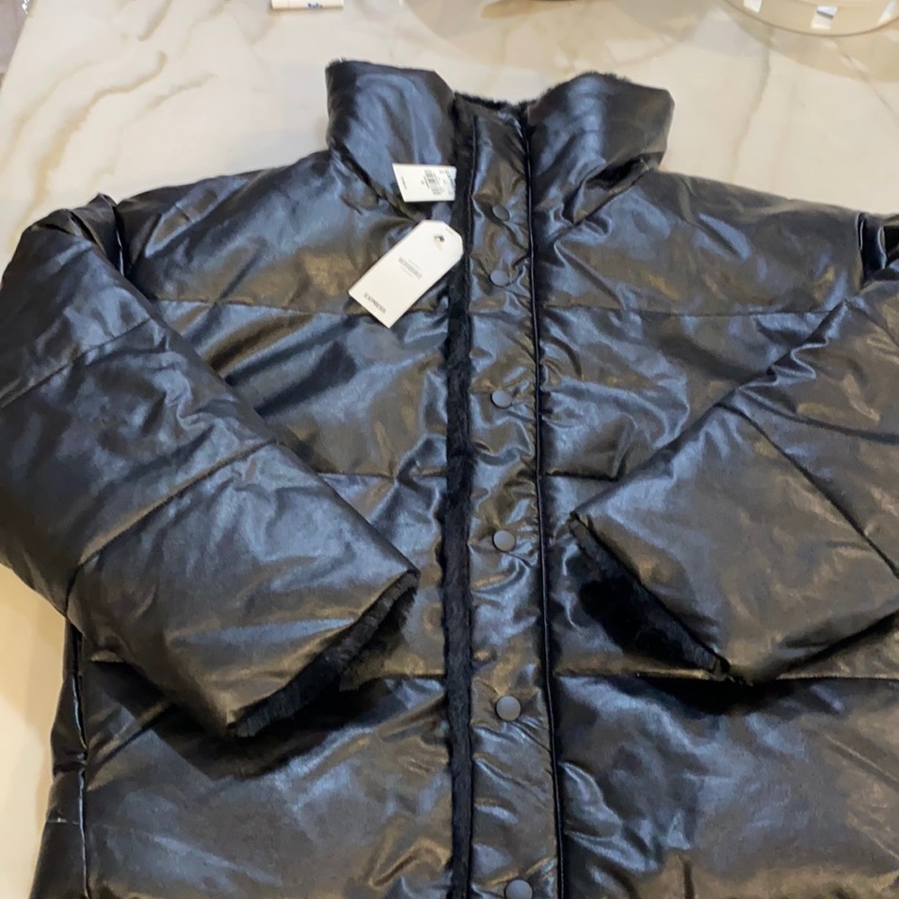 NWT Express reversible bomber puffy jacket. Size Medium
